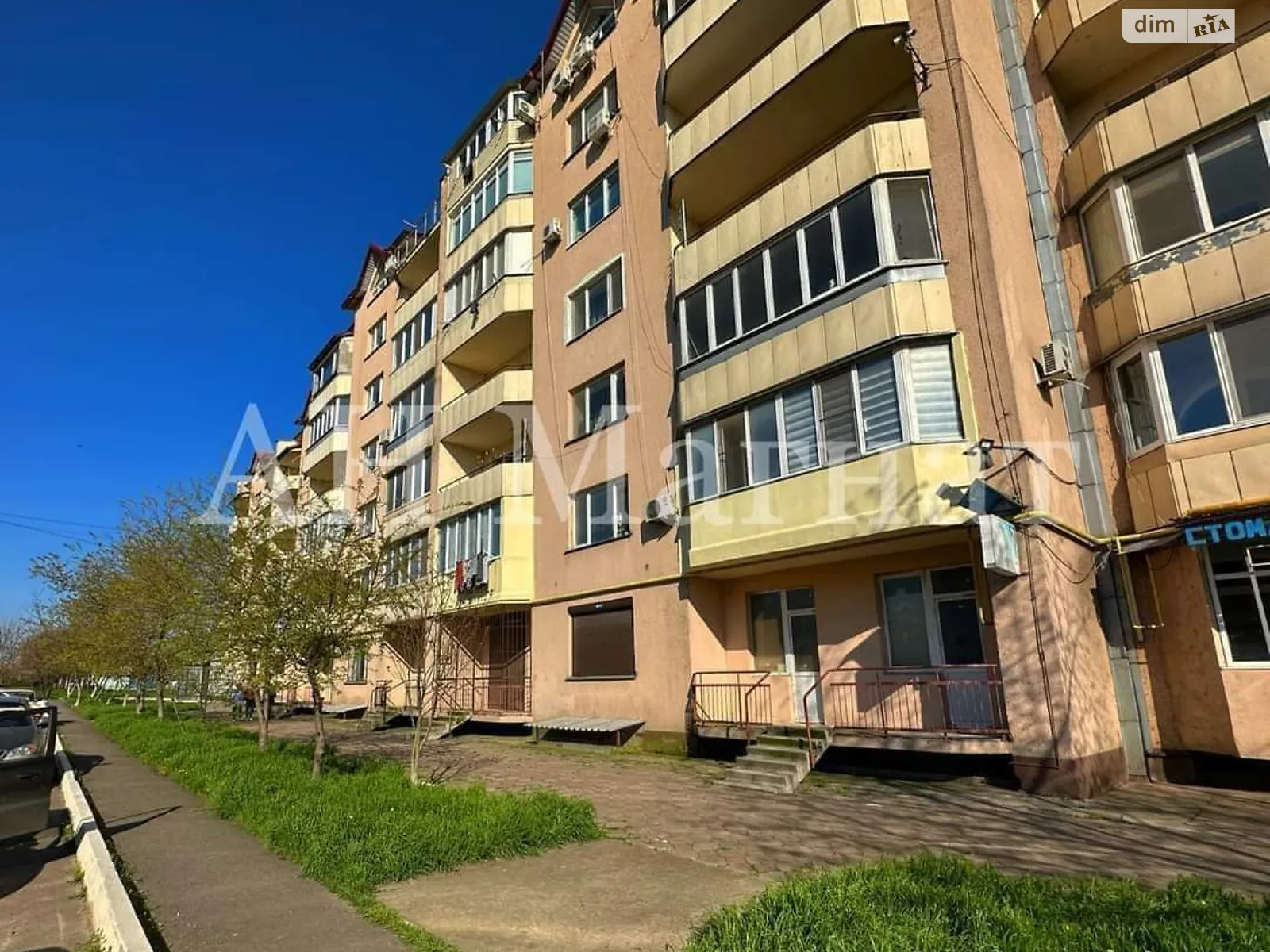 Продається 1-кімнатна квартира 55.2 кв. м у Великодолинському, вул. Одеська, 9 - фото 1
