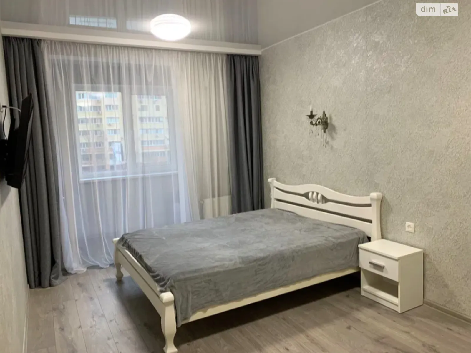 Продается 1-комнатная квартира 42 кв. м в Одессе, ул. Академика Сахарова, 3Б