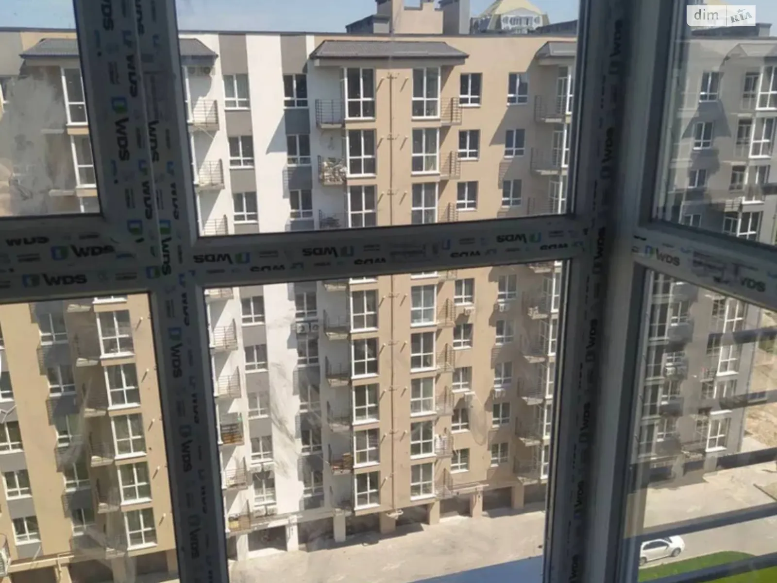 Продается 1-комнатная квартира 50 кв. м в Слобожанском, ул. Семейная, 5 - фото 1