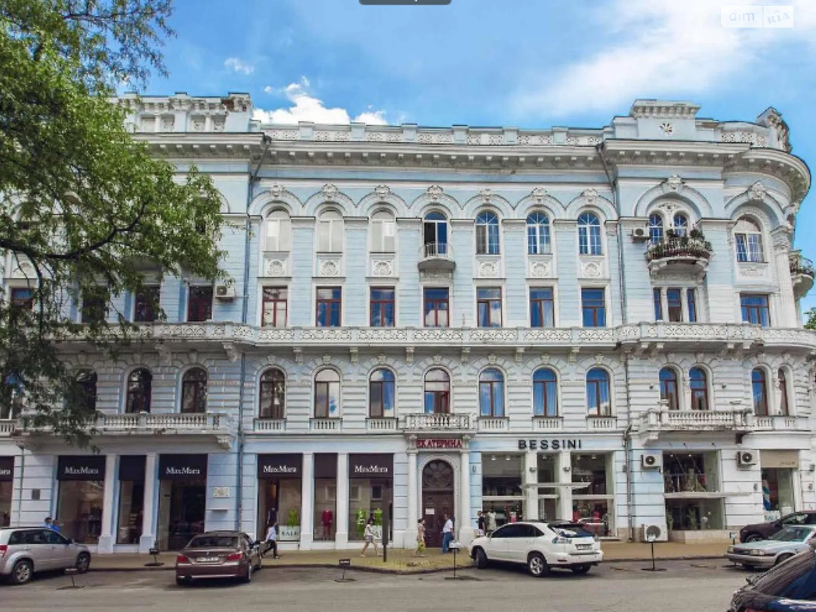 Продається 3-кімнатна квартира 180 кв. м у Одесі, вул. Катерининська