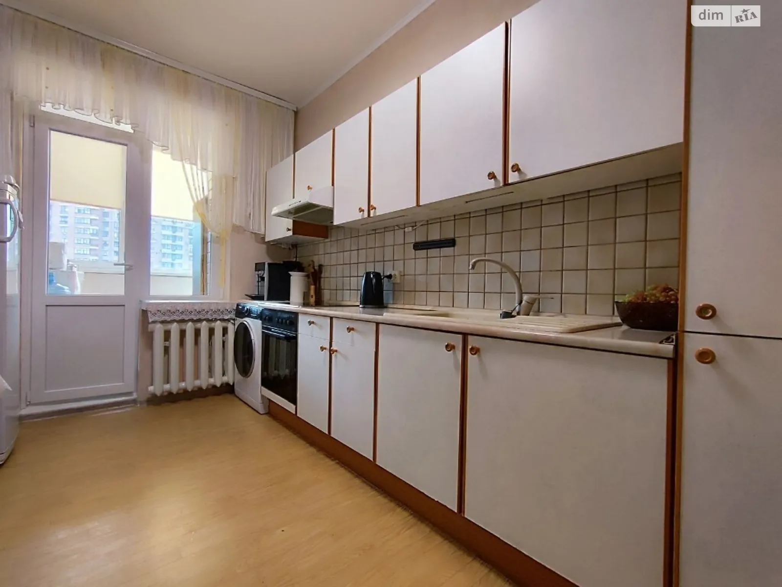 Продается 3-комнатная квартира 96 кв. м в Киеве, ул. Старонаводницкая, 8Б - фото 1