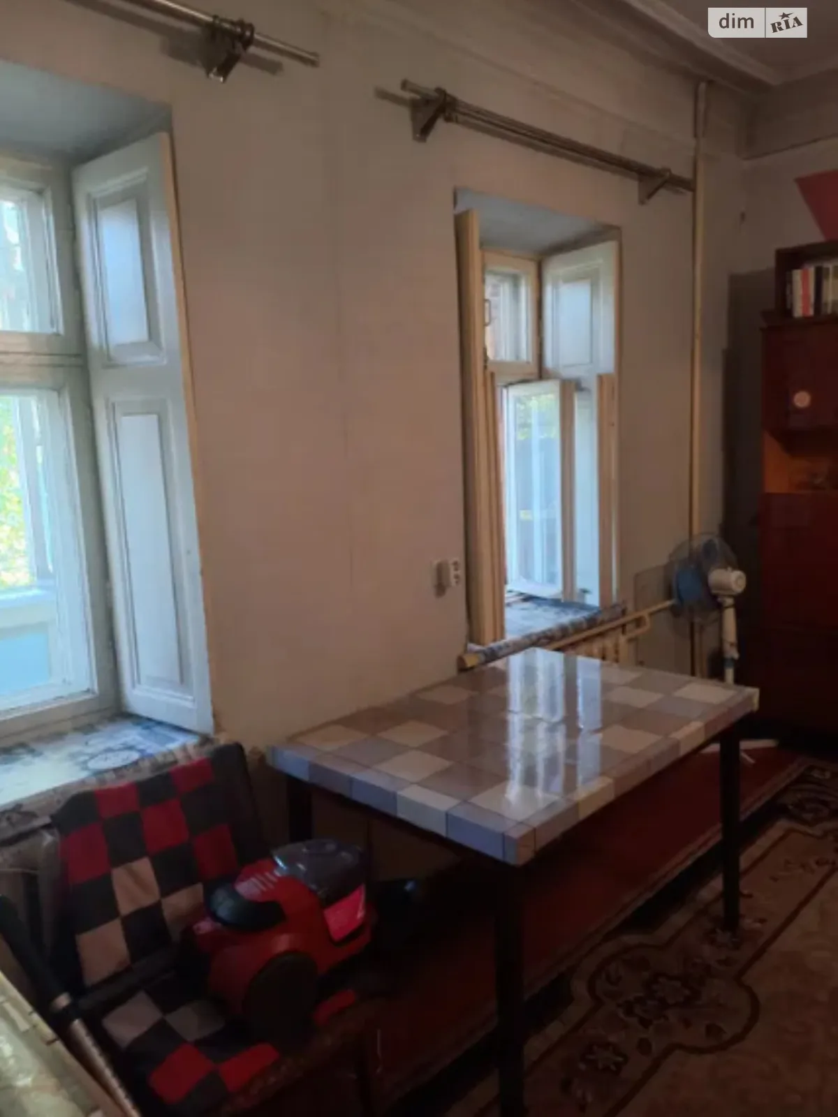 Продается 1-комнатная квартира 32 кв. м в Одессе, ул. Манежная - фото 1