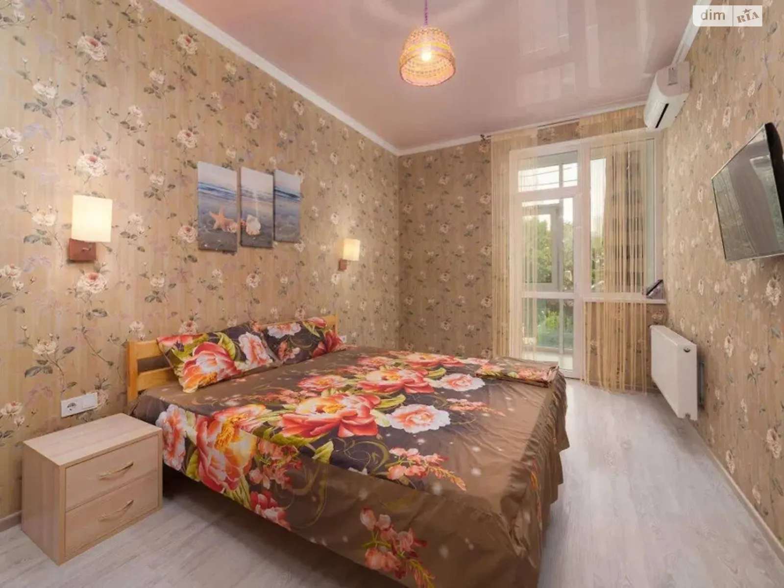 Продается 1-комнатная квартира 46 кв. м в Одессе, плато Гагаринское, 5А - фото 1