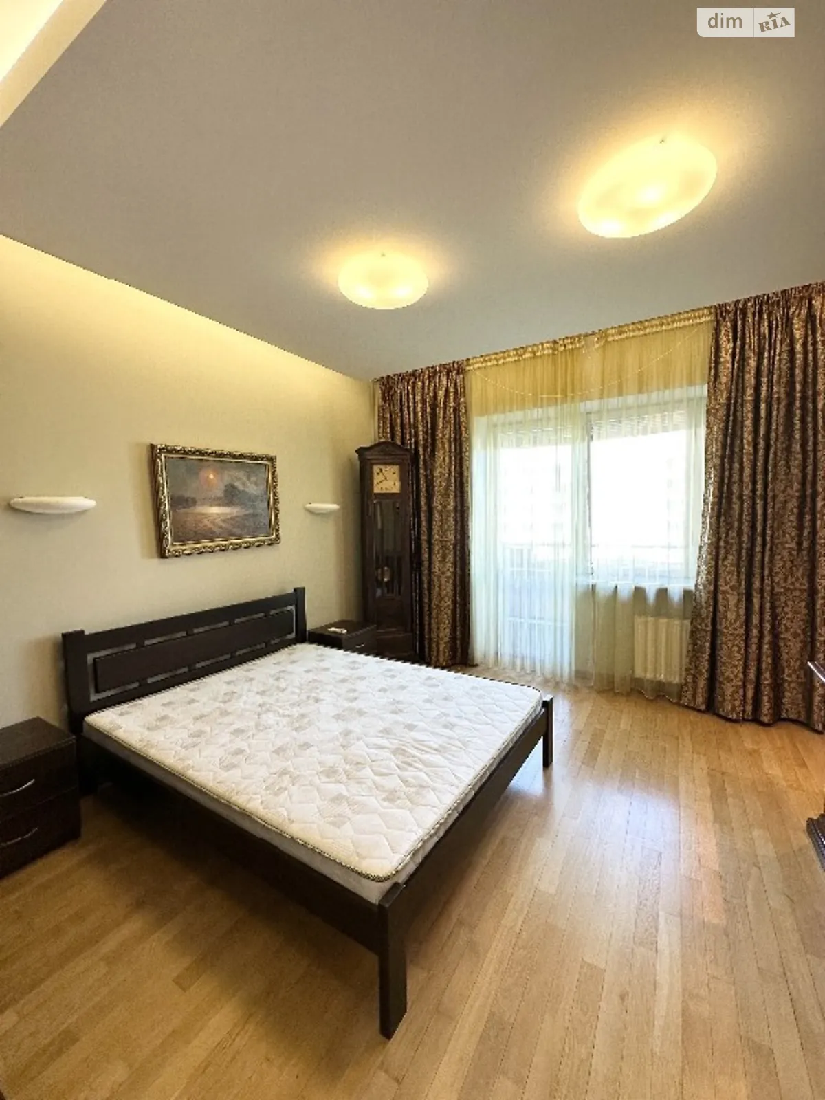 Продается 4-комнатная квартира 148 кв. м в Одессе, ул. Успенская - фото 1