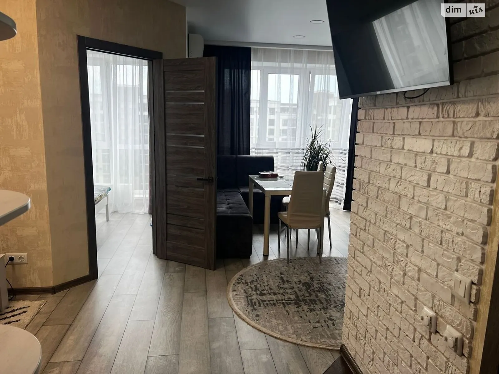 Продается 1-комнатная квартира 40 кв. м в Киеве, ул. Радистов