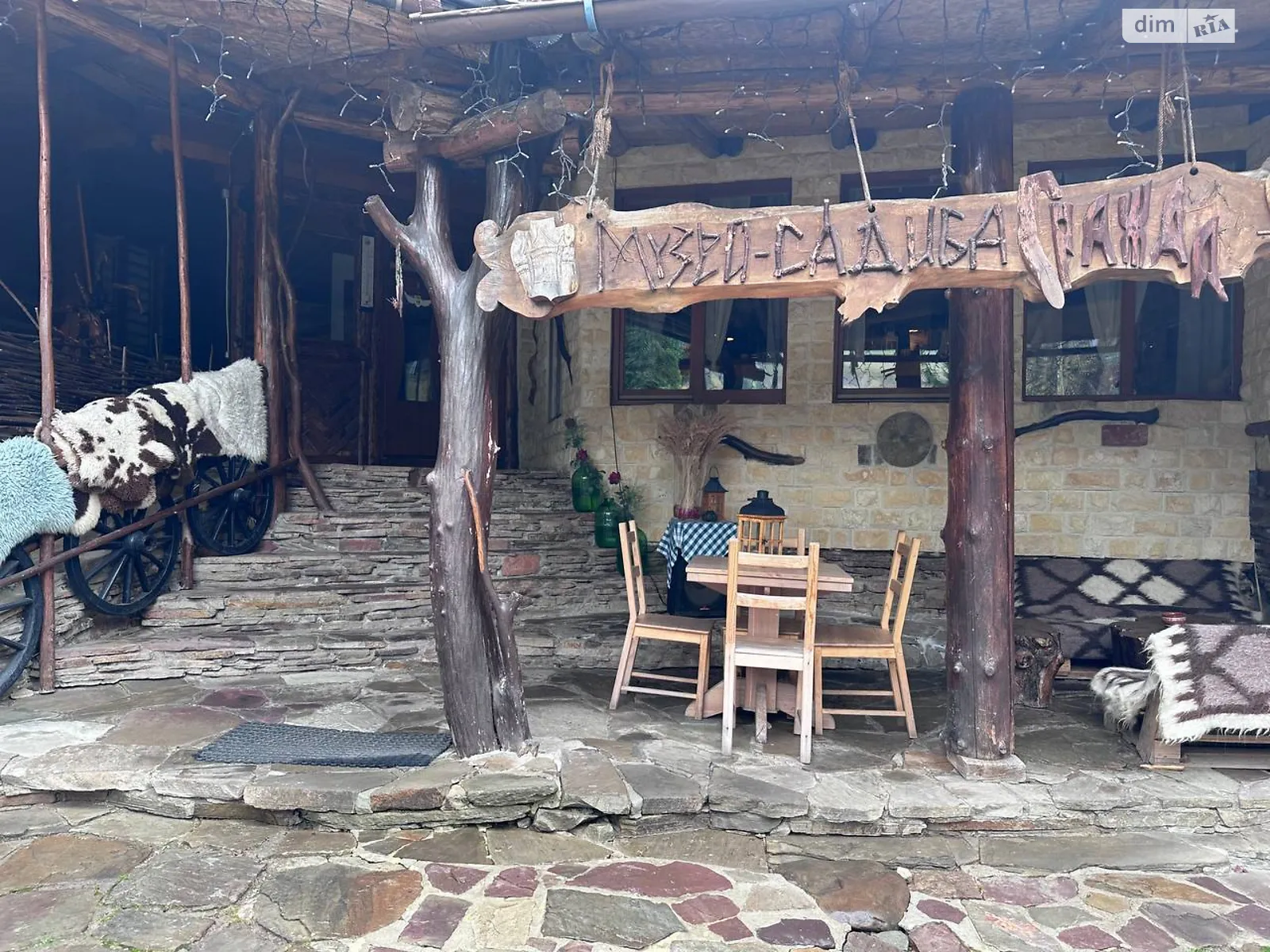 Продается объект сферы услуг 652 кв. м в 3-этажном здании, цена: 1500000 $ - фото 1