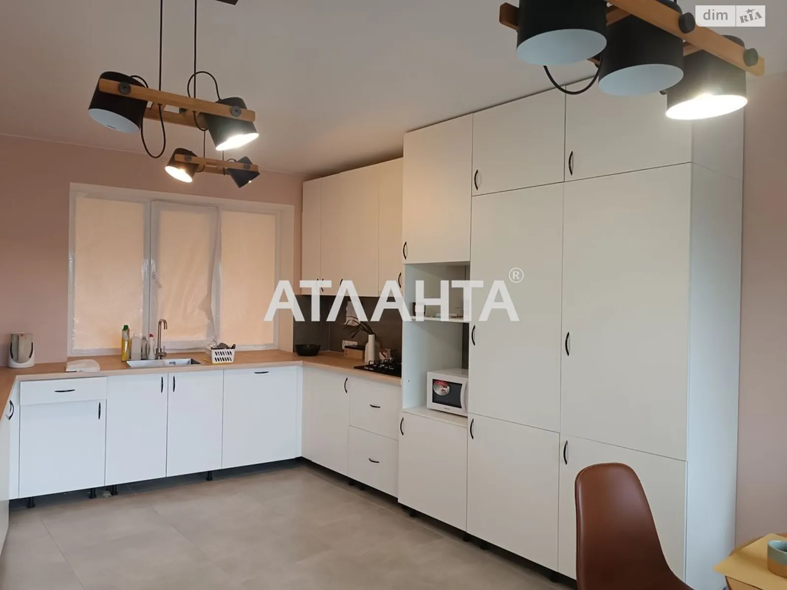 Продається будинок 2 поверховий 110 кв. м з каміном, цена: 112000 $