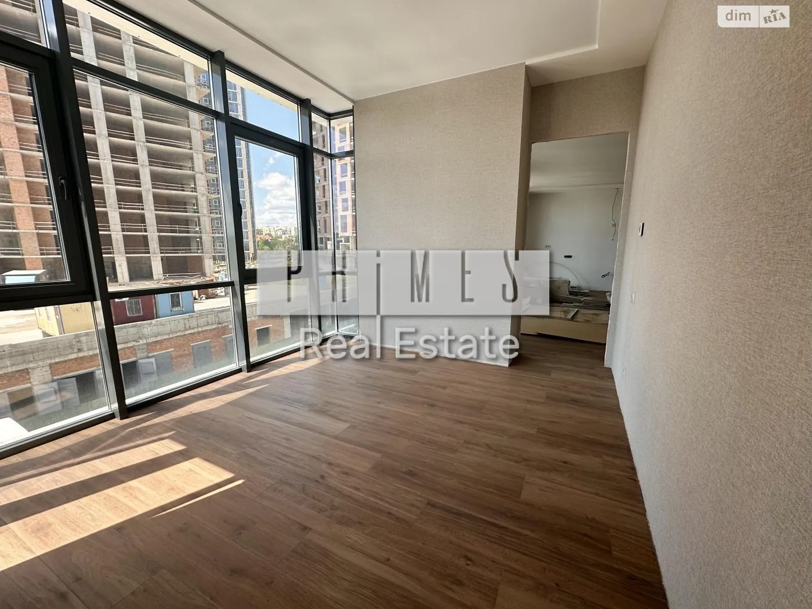 Продается 3-комнатная квартира 81 кв. м в Киеве, ул. Андрея Верхогляда(Драгомирова) - фото 1