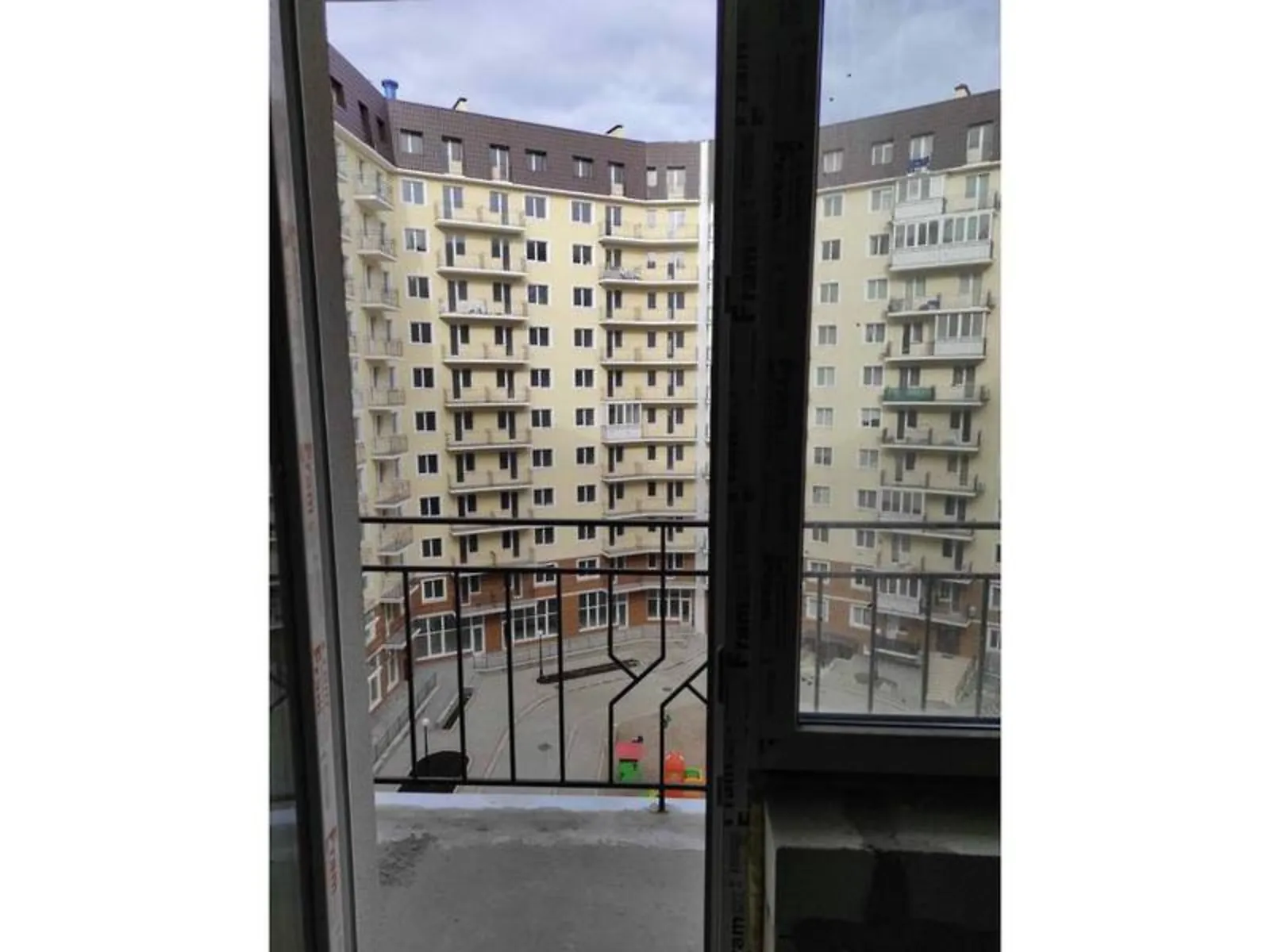 Продается 1-комнатная квартира 60 кв. м в Одессе, ул. Люстдорфская дорога, 100В - фото 1