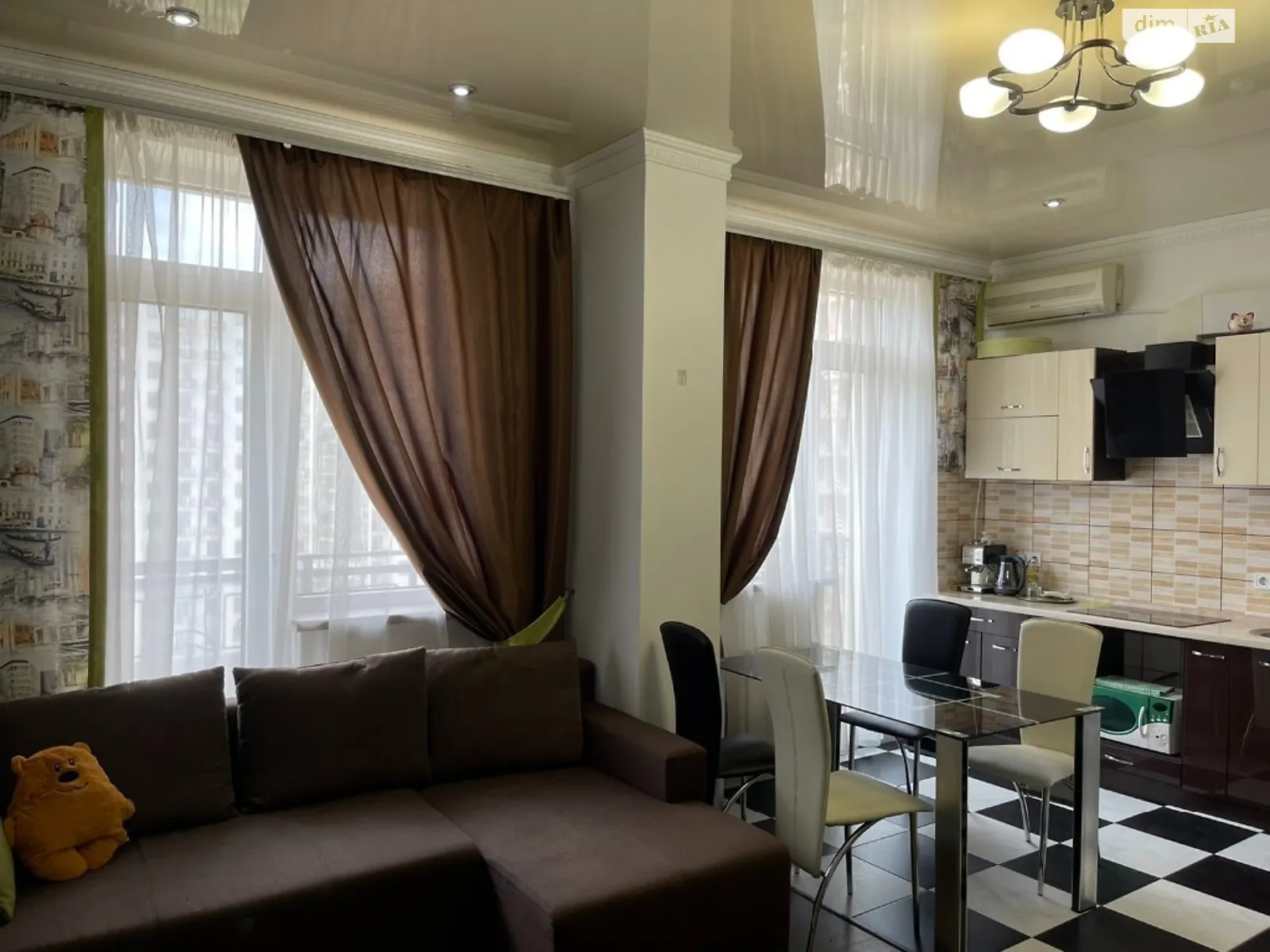 Продается 1-комнатная квартира 45 кв. м в Одессе, ул. Жемчужная - фото 1