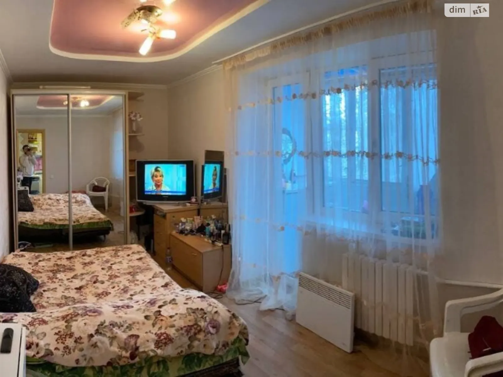 Продается 2-комнатная квартира 43 кв. м в Одессе, ул. Героев Крут