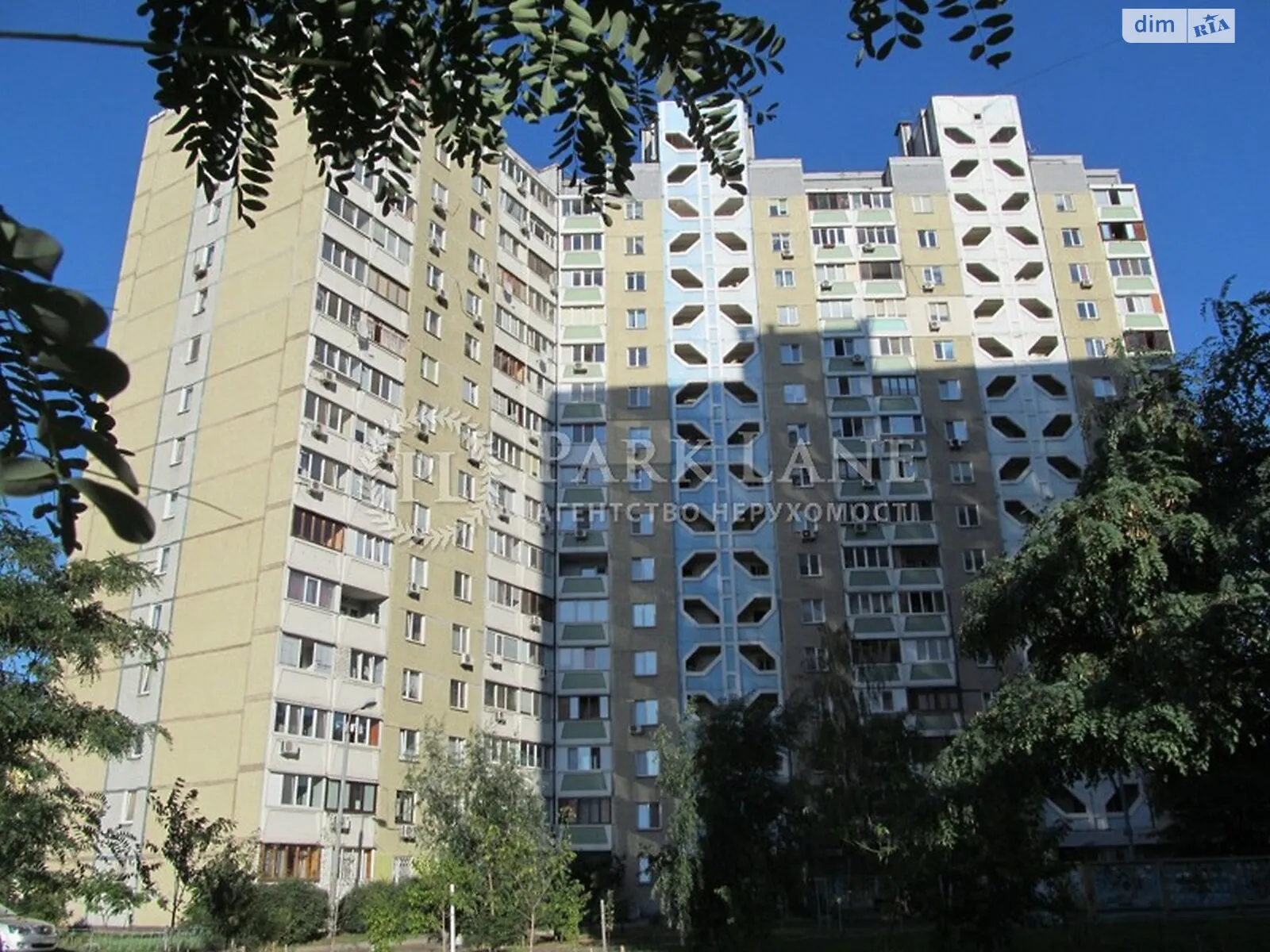 Продается 4-комнатная квартира 113 кв. м в Киеве, ул. Драгоманова, 12 - фото 1
