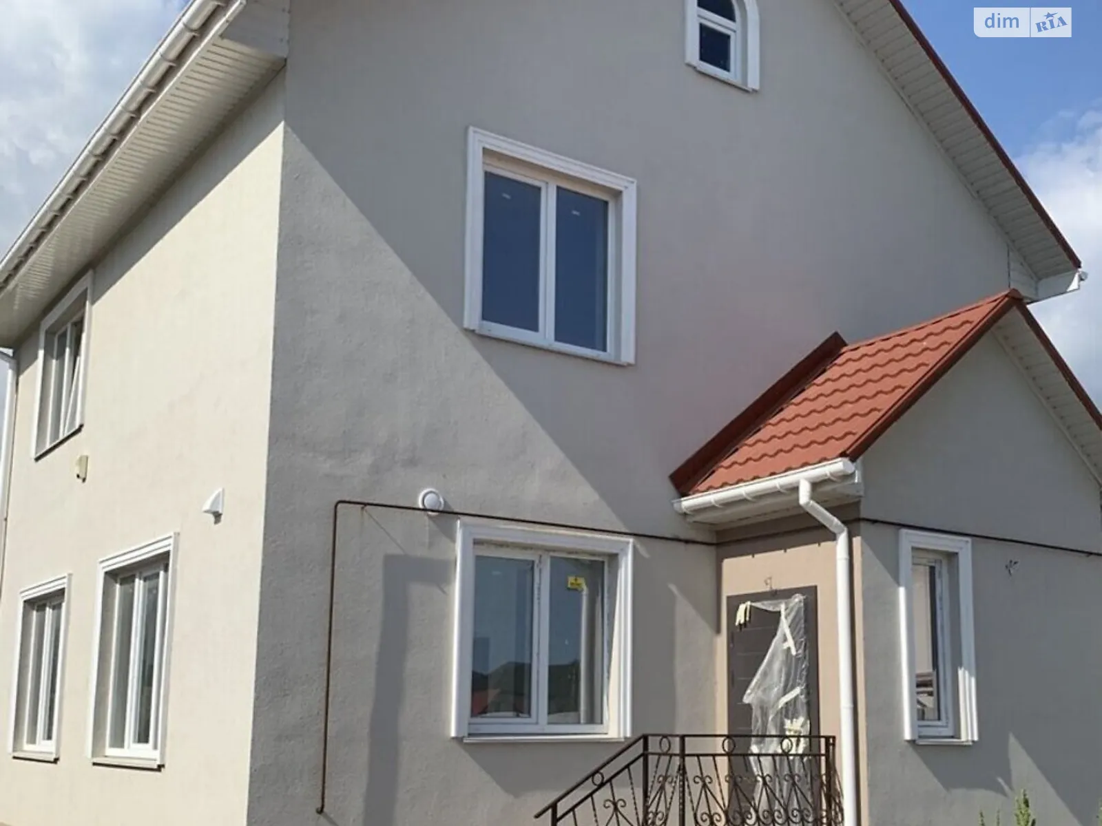 Продается дом на 2 этажа 130 кв. м с террасой, цена: 135000 $ - фото 1