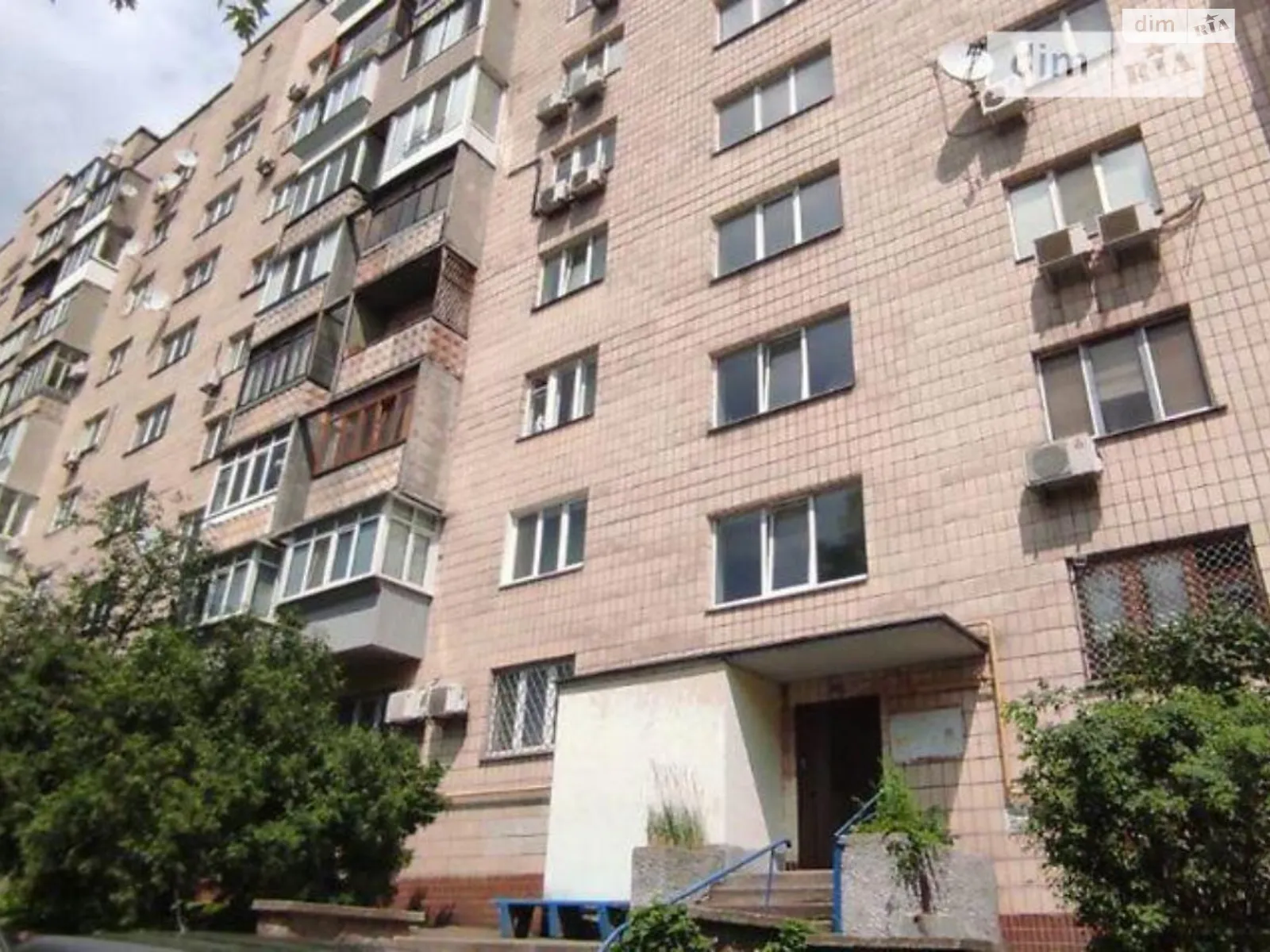 Продається 1-кімнатна квартира 44 кв. м у Києві, вул. Предславинська, 38