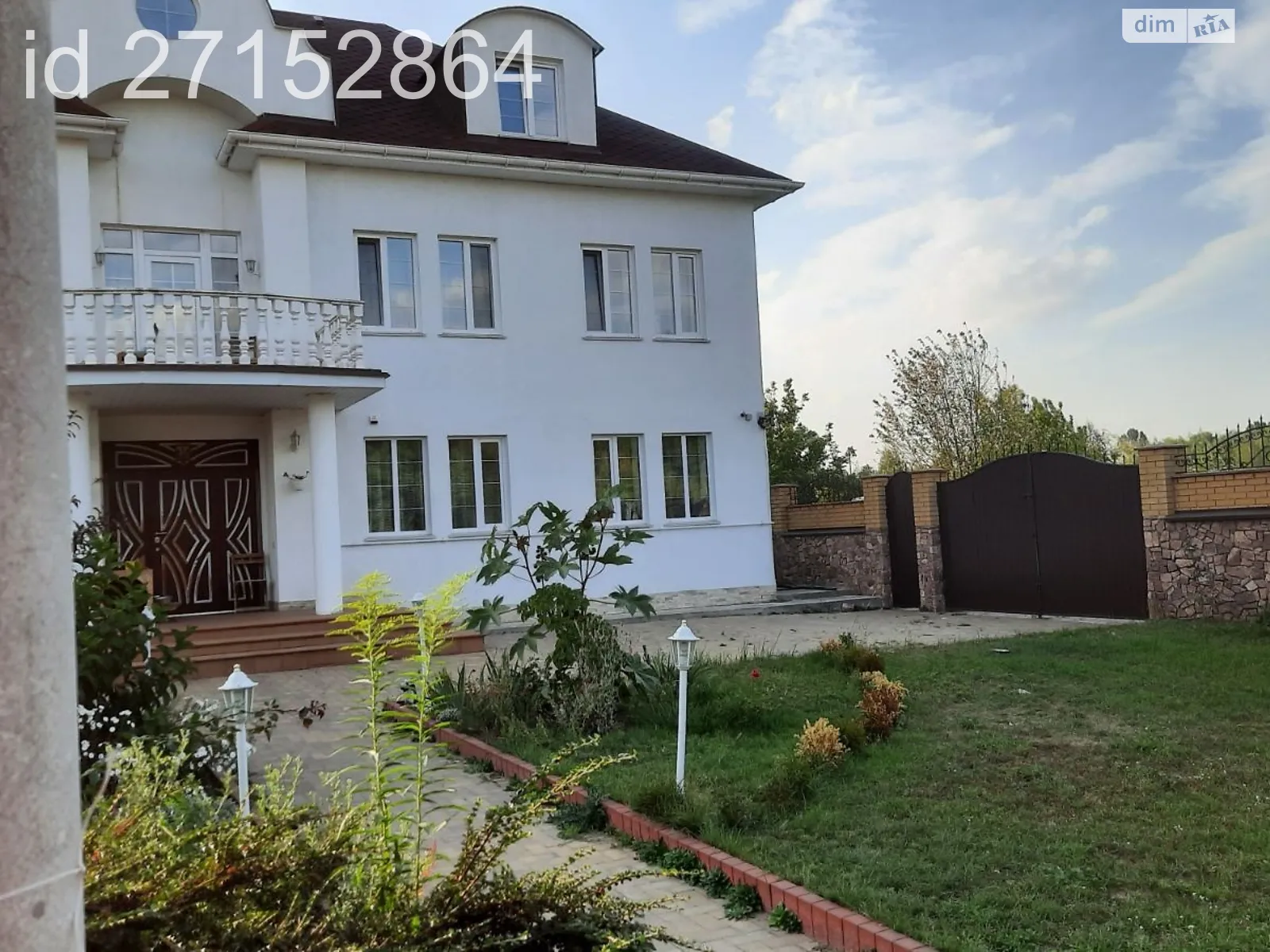 Продается дом на 2 этажа 430 кв. м с верандой, цена: 360000 $