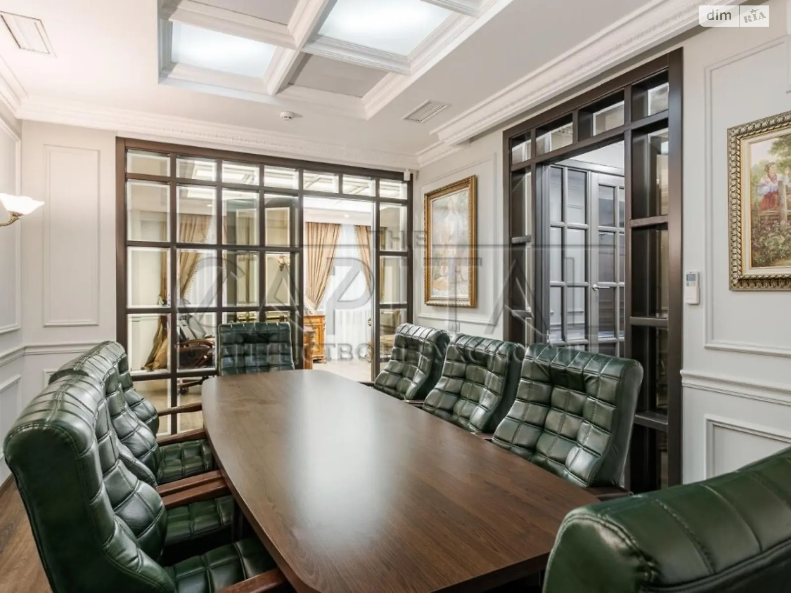 Продается офис 240 кв. м в бизнес-центре, цена: 525000 $ - фото 1