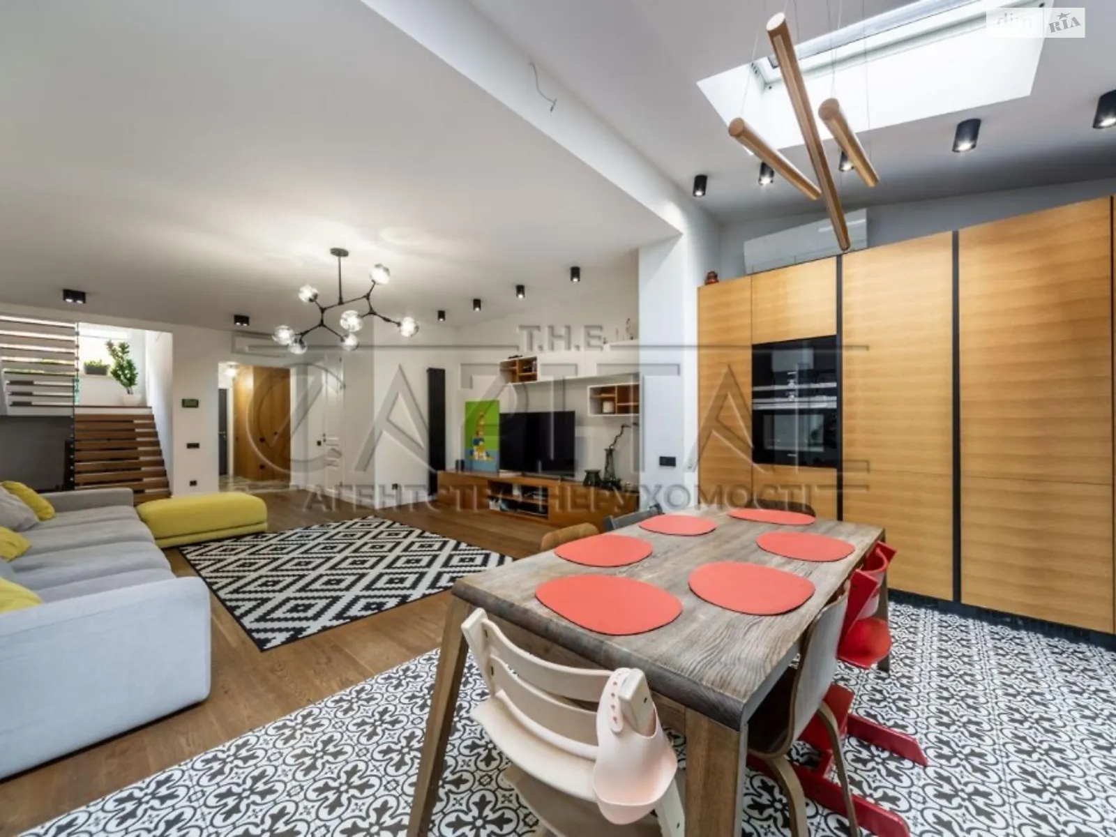 Продається одноповерховий будинок 200 кв. м з каміном, цена: 400000 $ - фото 1