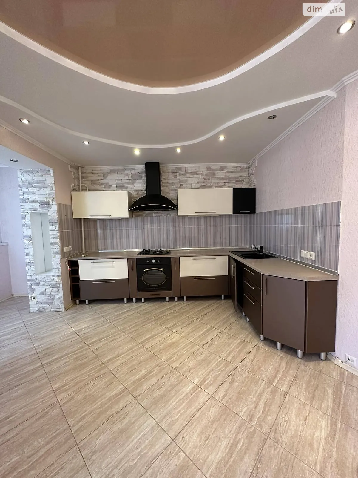 Продається 3-кімнатна квартира 90 кв. м у Одесі, вул. Академіка Заболотного, 58 - фото 1