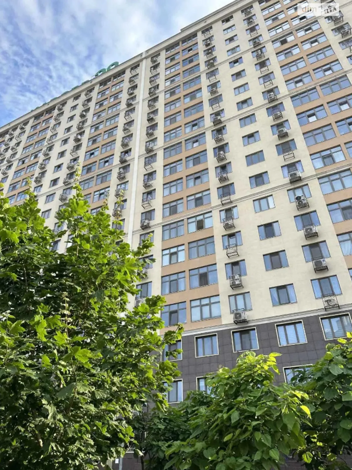 Продается офис 44 кв. м в бизнес-центре, цена: 58000 $ - фото 1