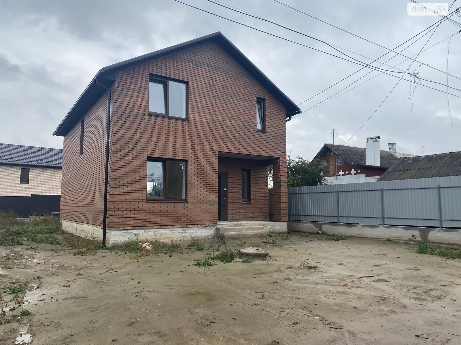 Продается дом на 2 этажа 120 кв. м с камином, цена: 89000 $ - фото 1