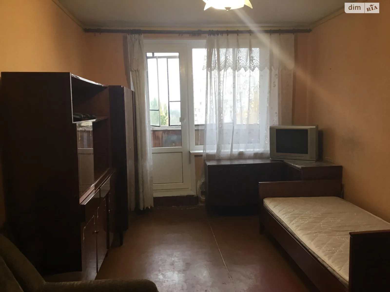 Продается 1-комнатная квартира 32.3 кв. м в Харькове, ул. Академика Барабашова, 38