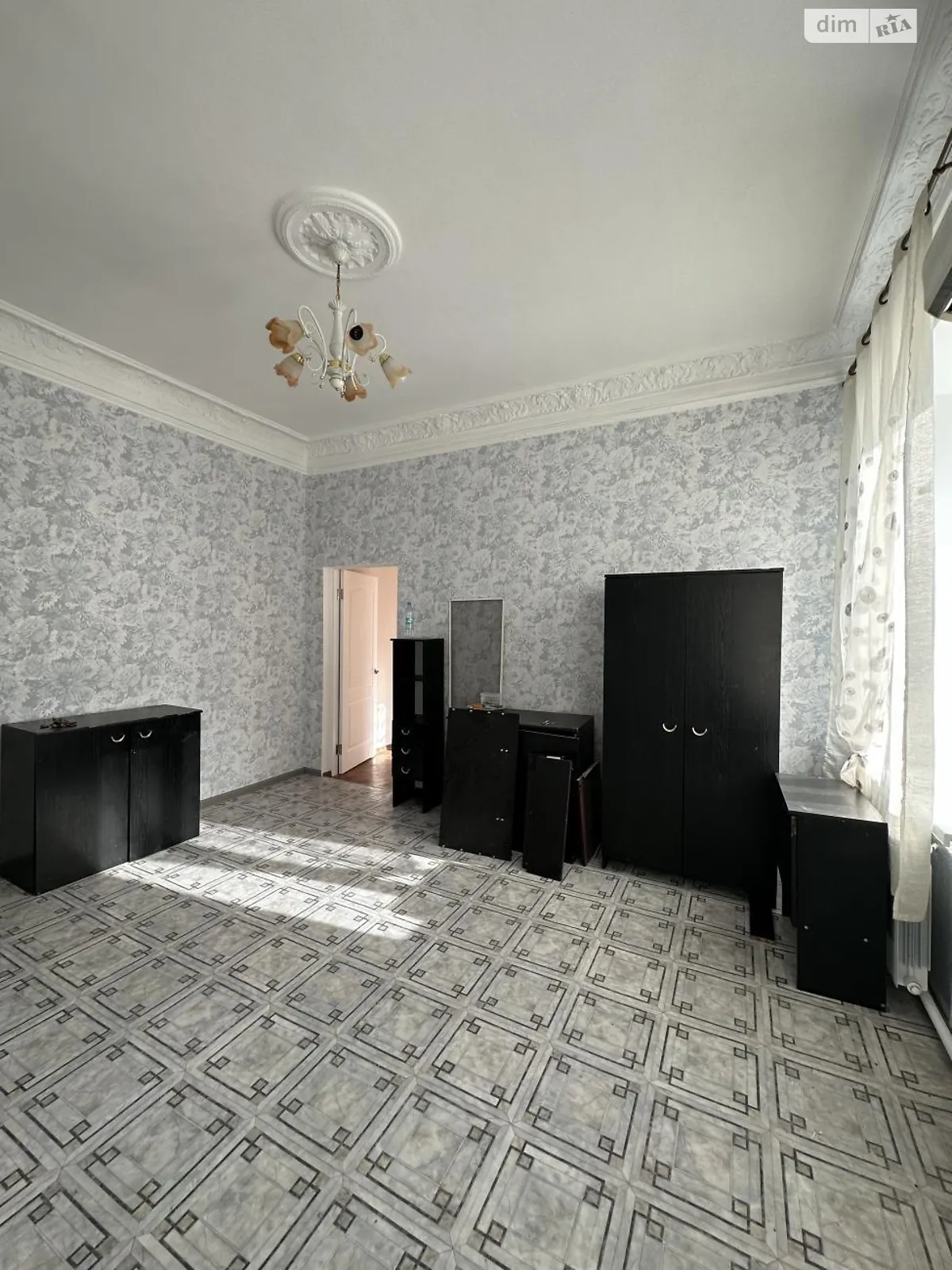 Продается 2-комнатная квартира 52 кв. м в Одессе, ул. Болгарская, 76
