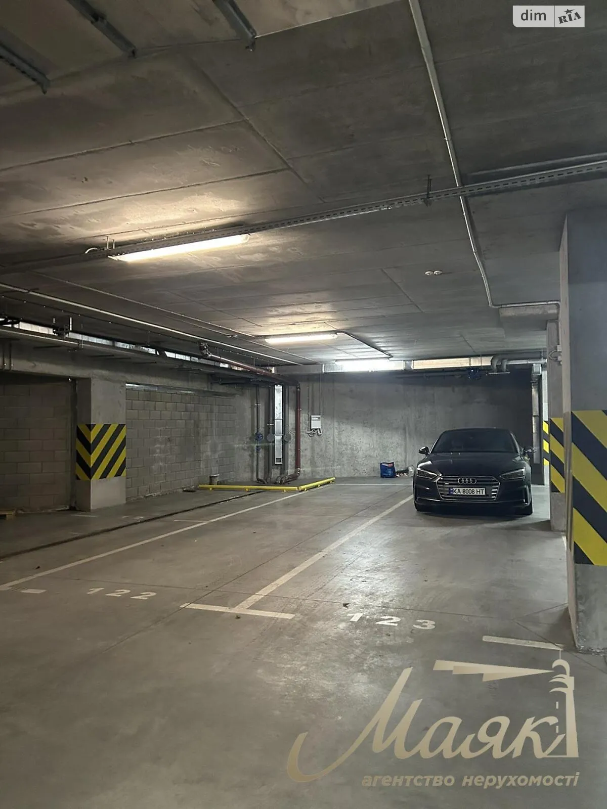 Продается подземный паркинг под легковое авто на 25 кв. м, цена: 43000 $