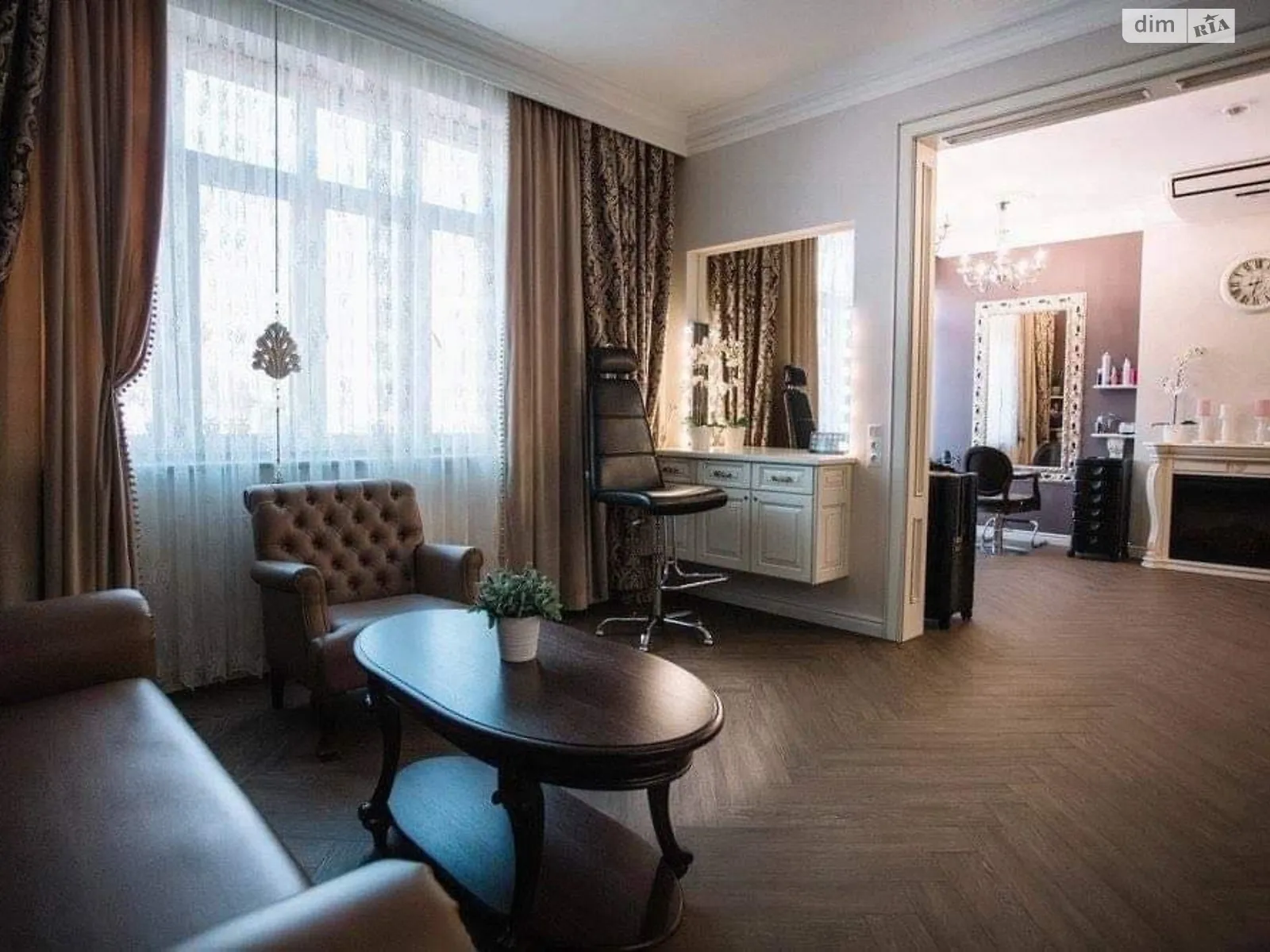 Продается 6-комнатная квартира 108.2 кв. м в Ужгороде, ул. Льва Толстого, 4 - фото 1