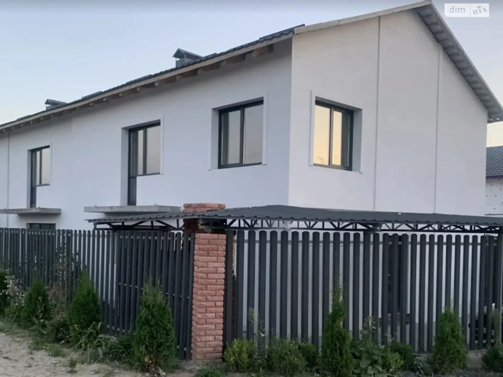 Продается дом на 2 этажа 102 кв. м с камином, цена: 65000 $ - фото 1