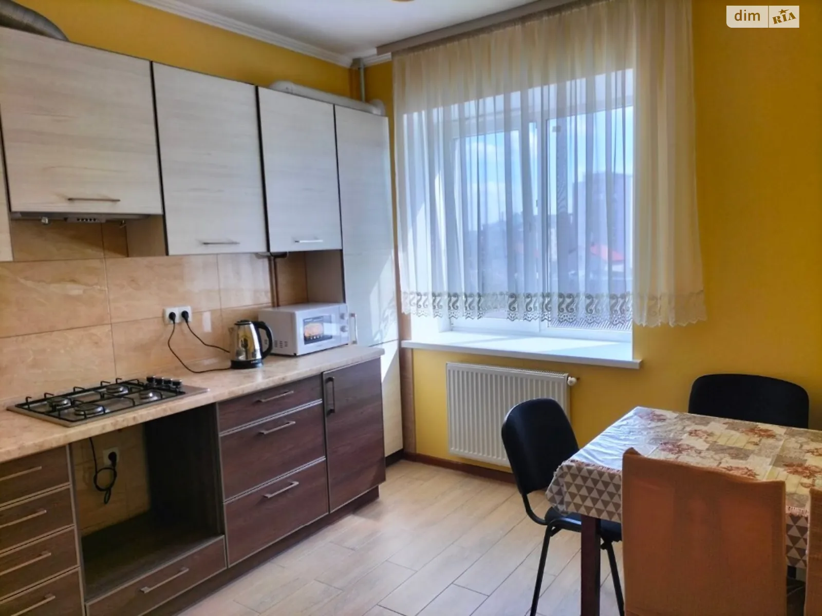 1-кімнатна квартира 46 кв. м у Тернополі, вул. Ділова
