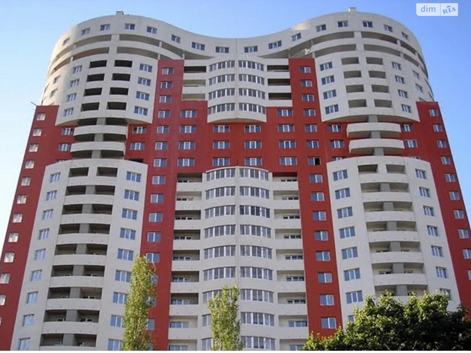 Продается 4-комнатная квартира 113 кв. м в Киеве, ул. Петра Запорожца, 26А
