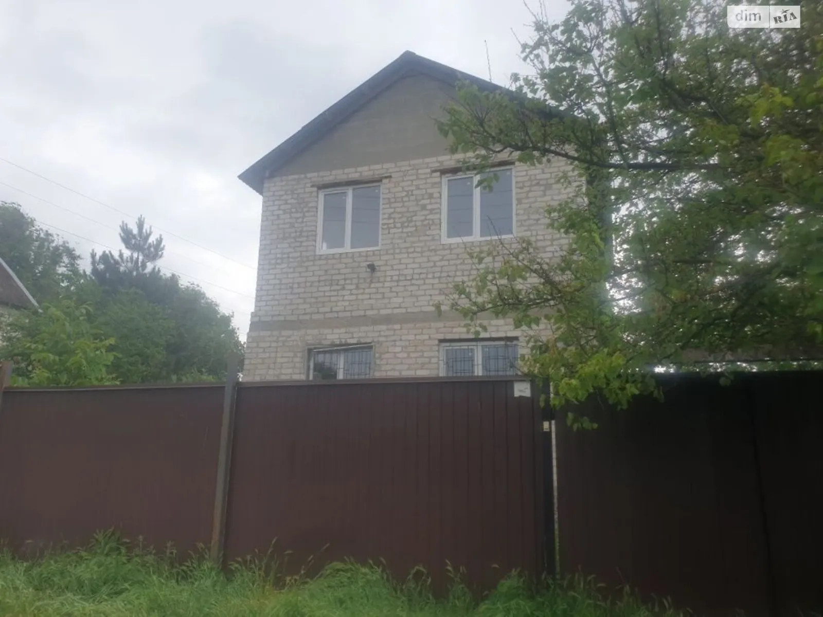 Продається будинок 3 поверховий 144 кв. м з каміном, цена: 14998 $