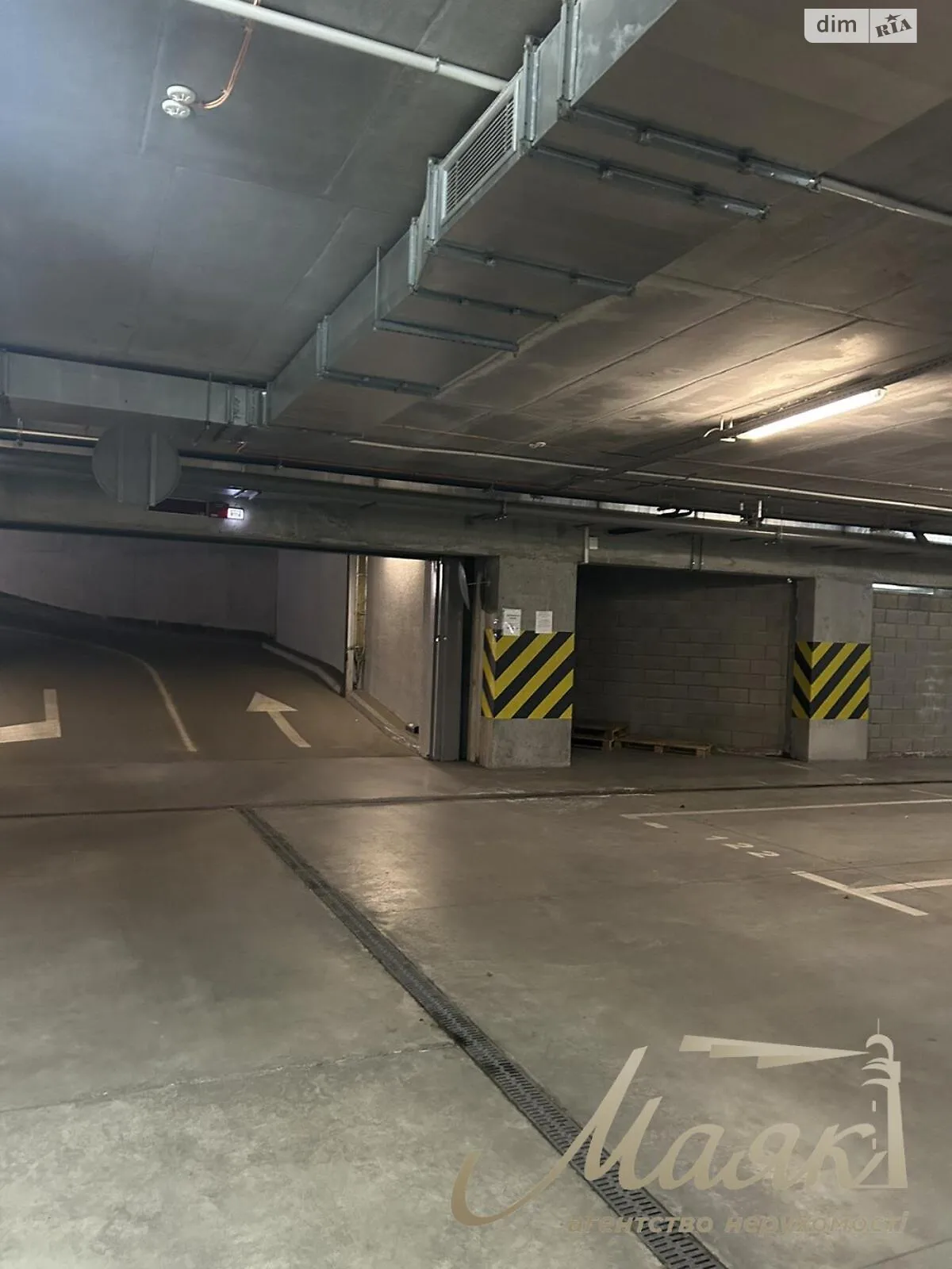Продается подземный паркинг под легковое авто на 25 кв. м - фото 3