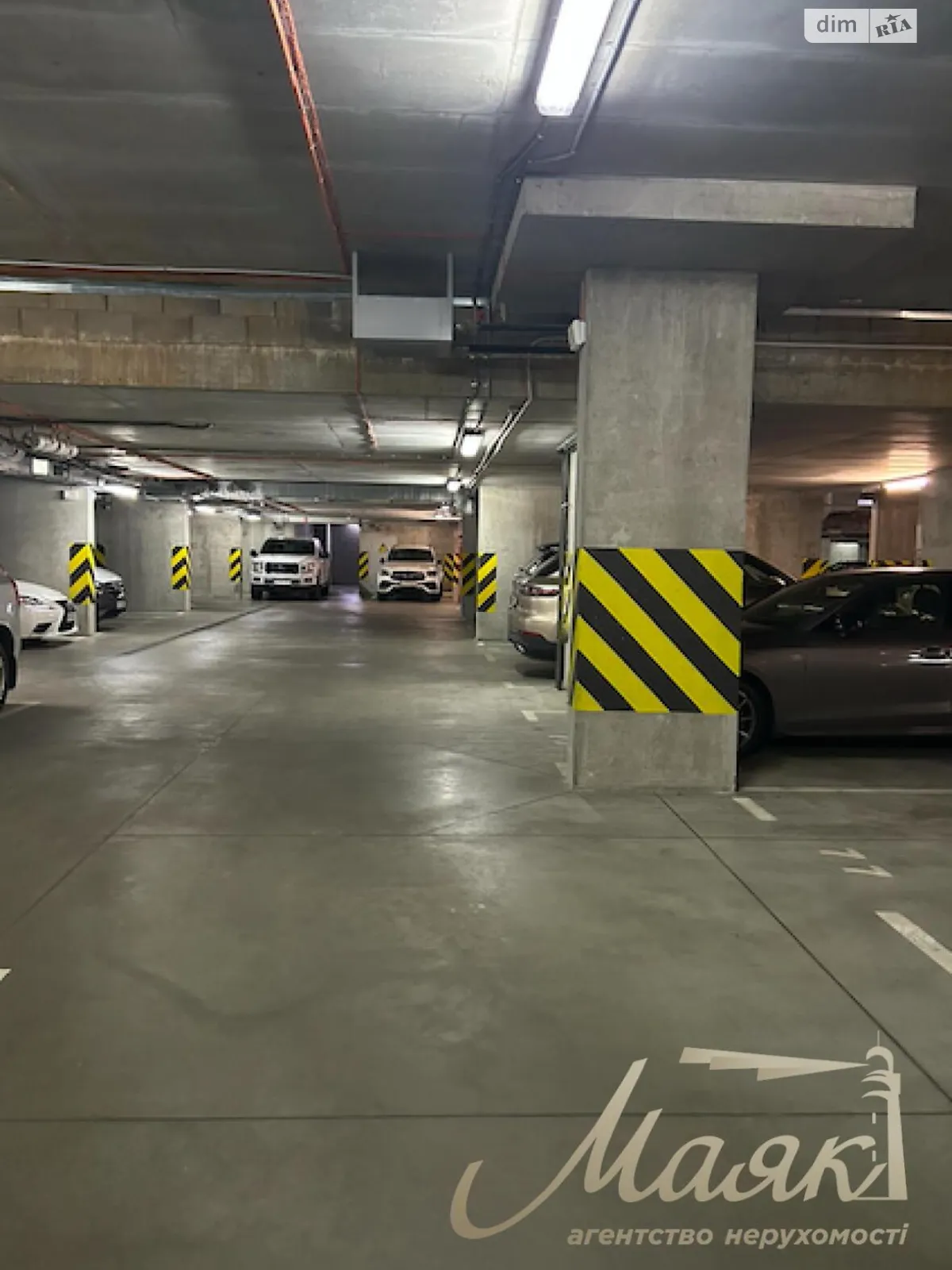 Продается подземный паркинг под легковое авто на 12 кв. м - фото 2