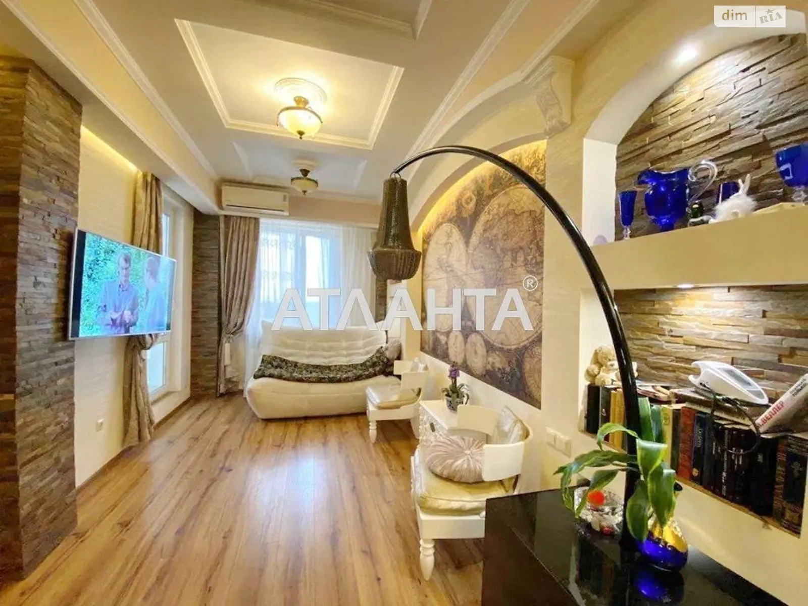 Продается 2-комнатная квартира 96 кв. м в Одессе, бул. Французский, 225 - фото 1