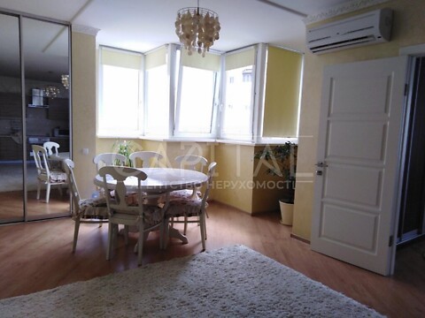 Сдается в аренду 3-комнатная квартира 110 кв. м в Киеве, ул. Срибнокильская, 2А