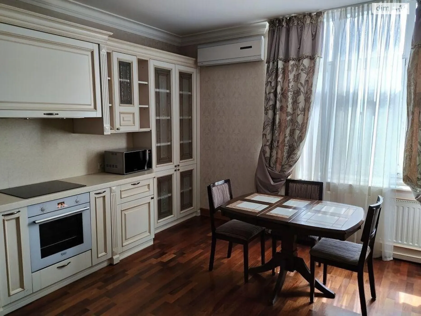 Продается 3-комнатная квартира 80 кв. м в Киеве, ул. Соломенская, 15А - фото 1