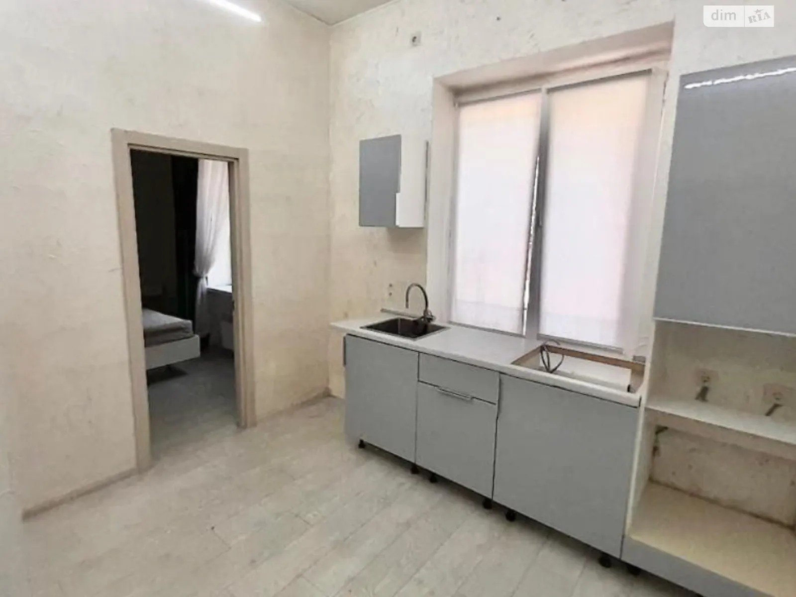 Продается 1-комнатная квартира 28 кв. м в Одессе, цена: 23000 $