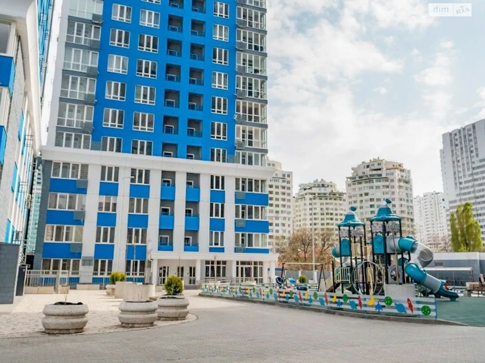Продається 2-кімнатна квартира 70 кв. м у Одесі, вул. Толбухіна