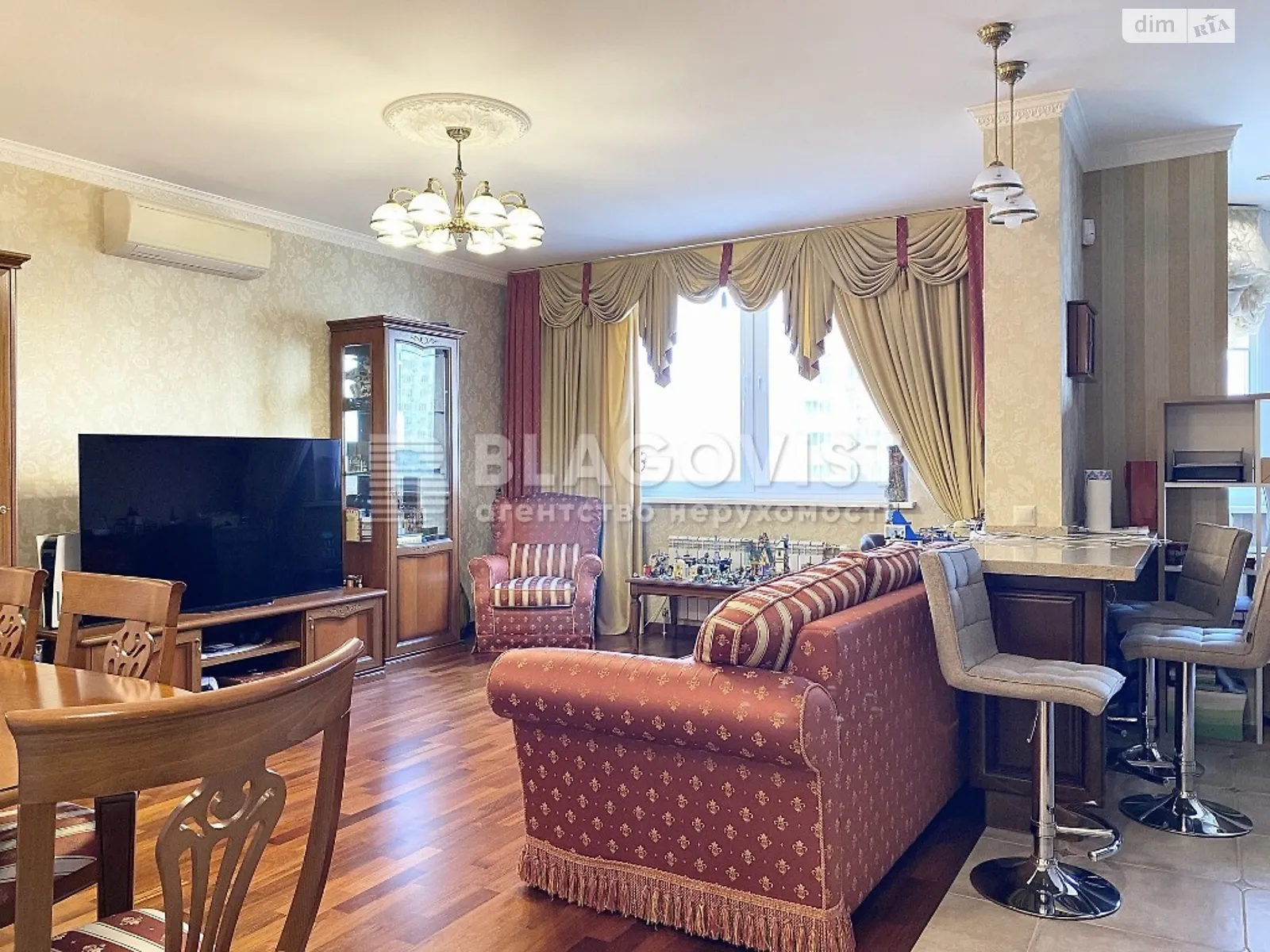 Продается 2-комнатная квартира 76 кв. м в Киеве, ул. Чавдар Елизаветы, 9