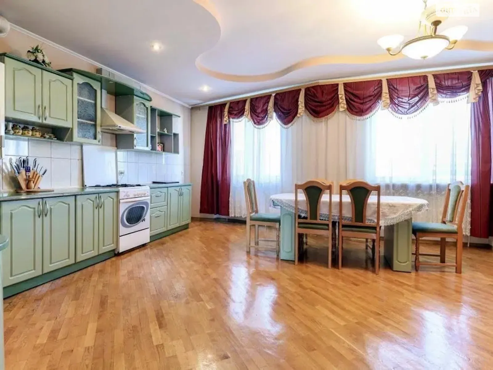 Продается 4-комнатная квартира 188 кв. м в Ивано-Франковске, ул. Вячеслава Черновола - фото 1