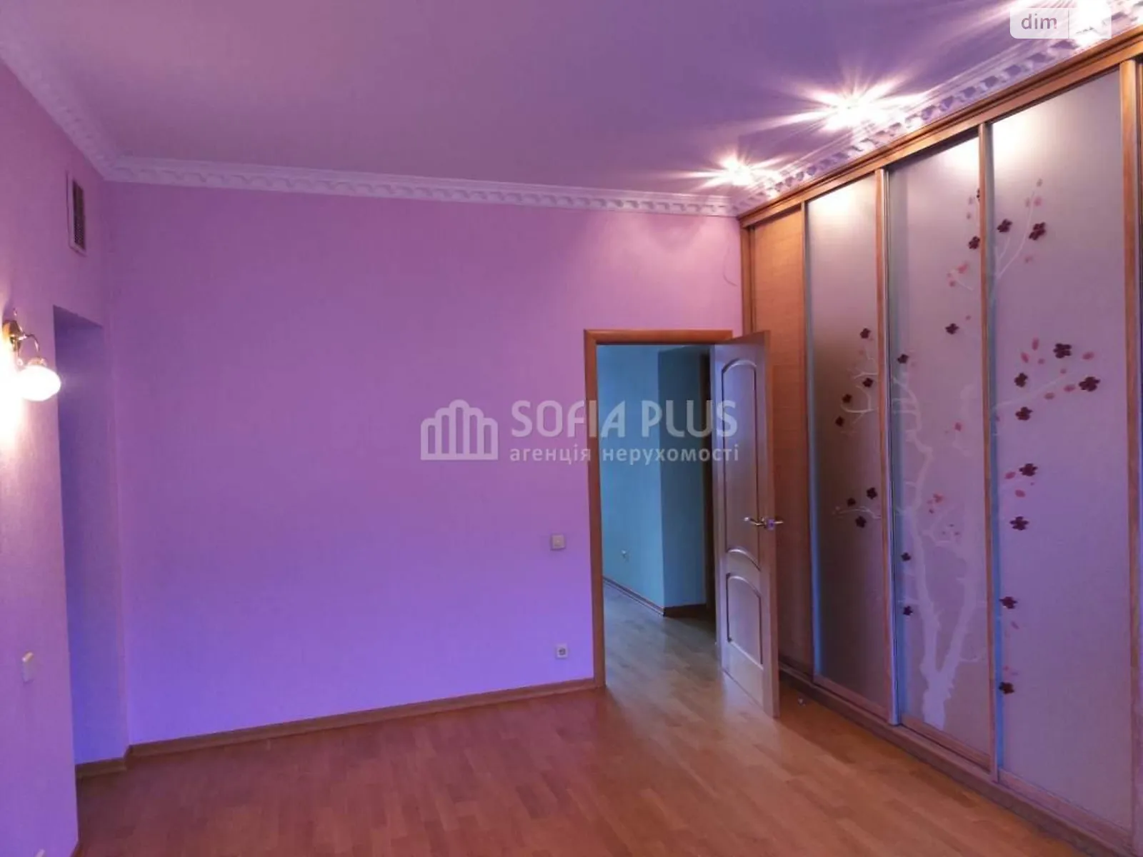 Продается дом на 2 этажа 234 кв. м с беседкой, цена: 175000 $ - фото 1