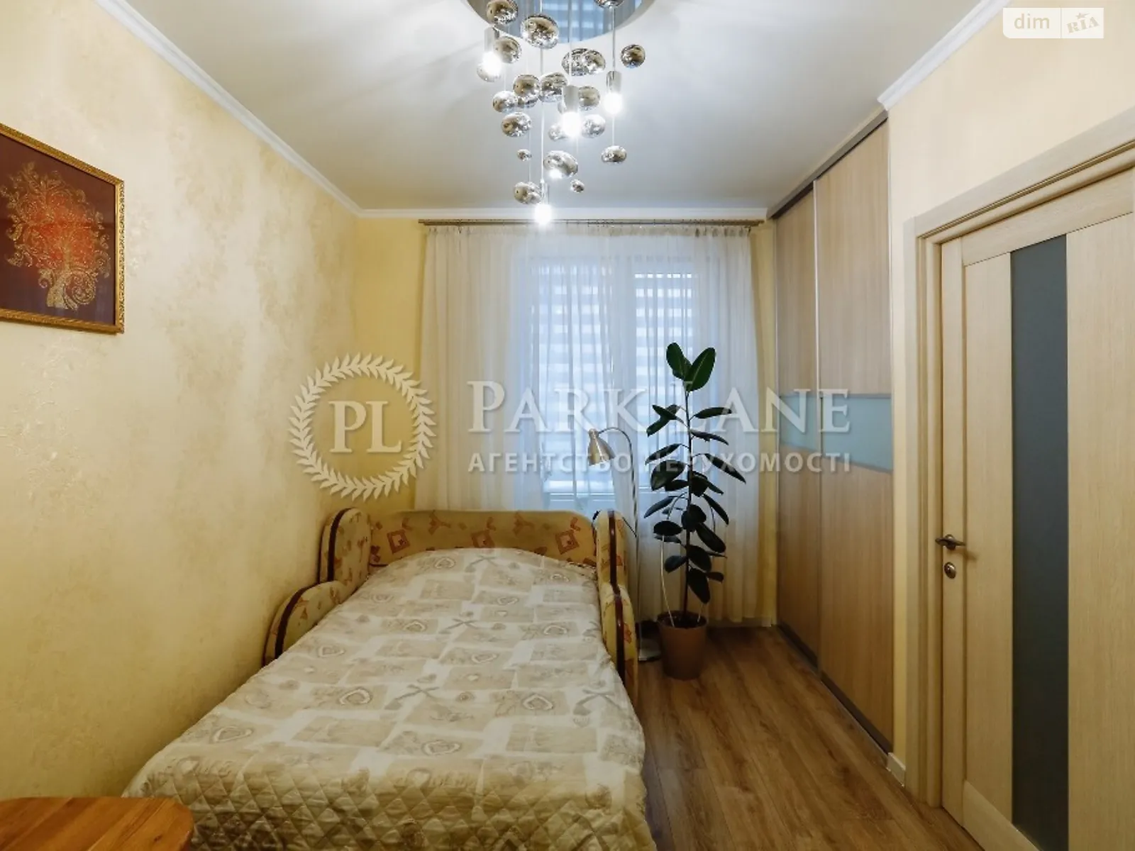 Продается 3-комнатная квартира 64 кв. м в Киеве, ул. Клавдиевская, 40Е - фото 1