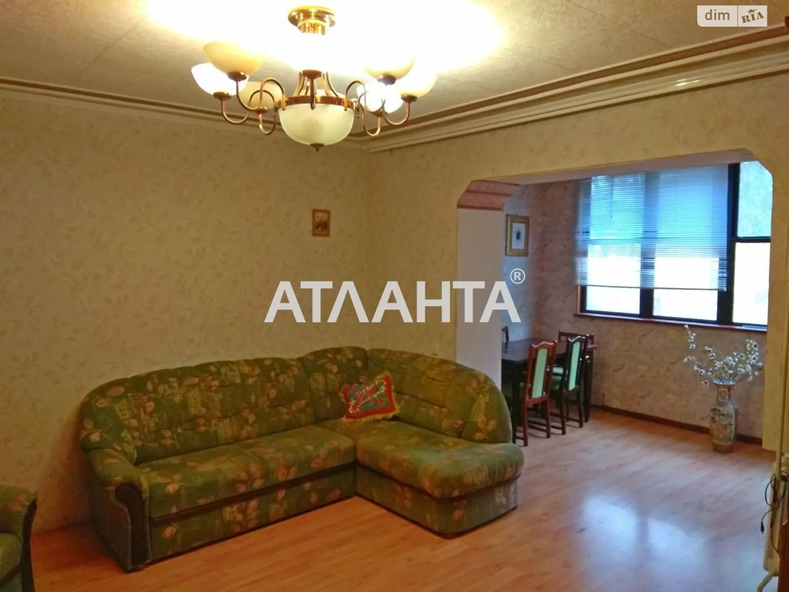 Продается 3-комнатная квартира 82 кв. м в Черноморске, просп. Мира(Ленина ул.)