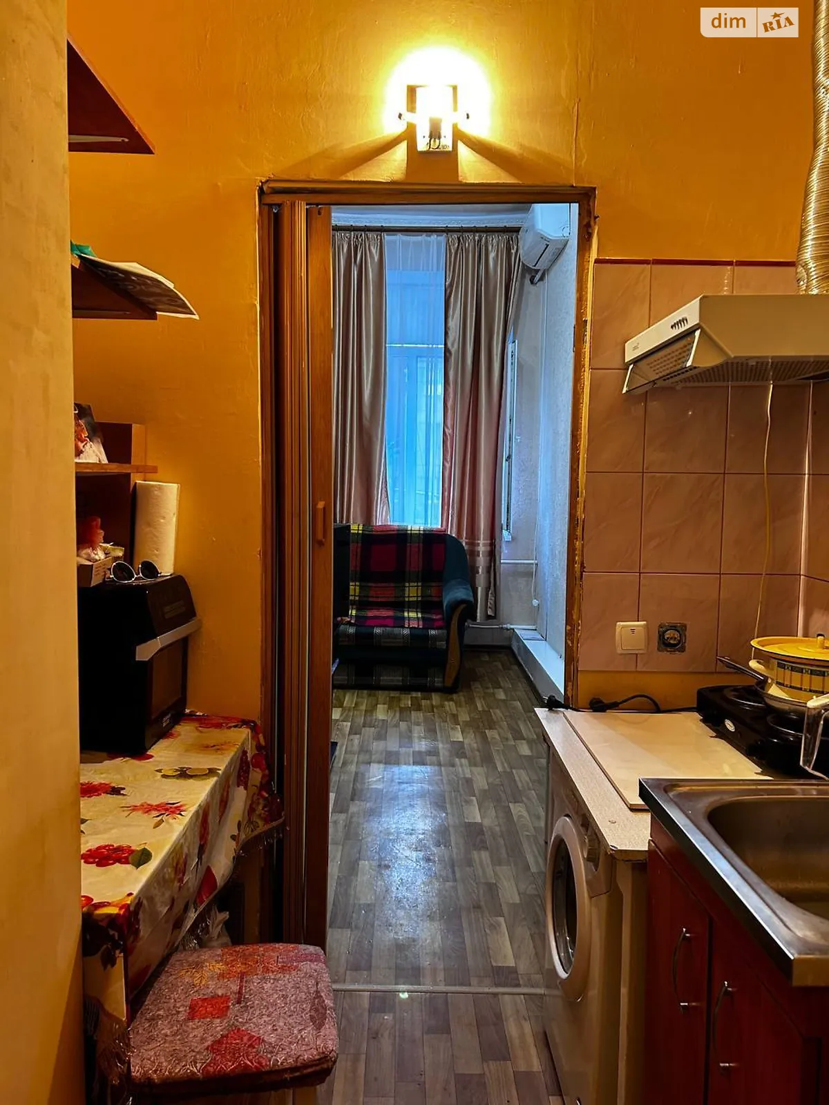 Продается 1-комнатная квартира 10.5 кв. м в Одессе, ул. Черноморского казачества
