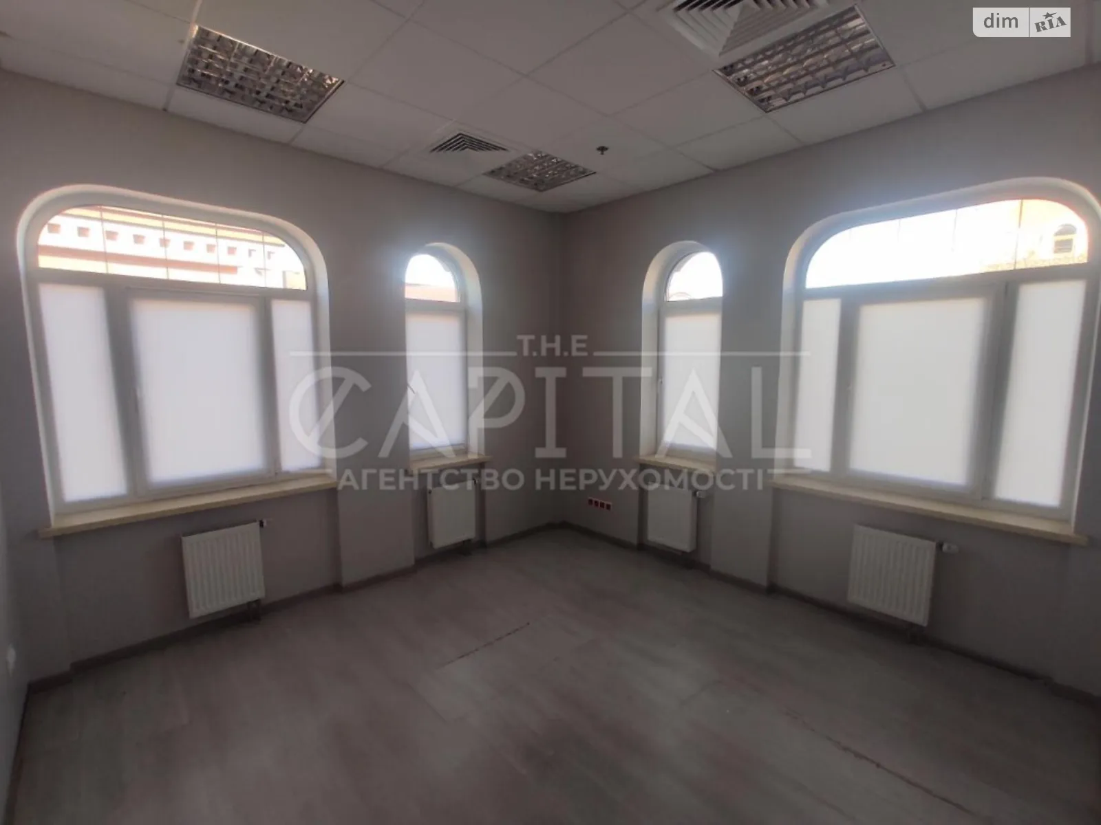 Сдается в аренду офис 550 кв. м в бизнес-центре, цена: 5100 $ - фото 1