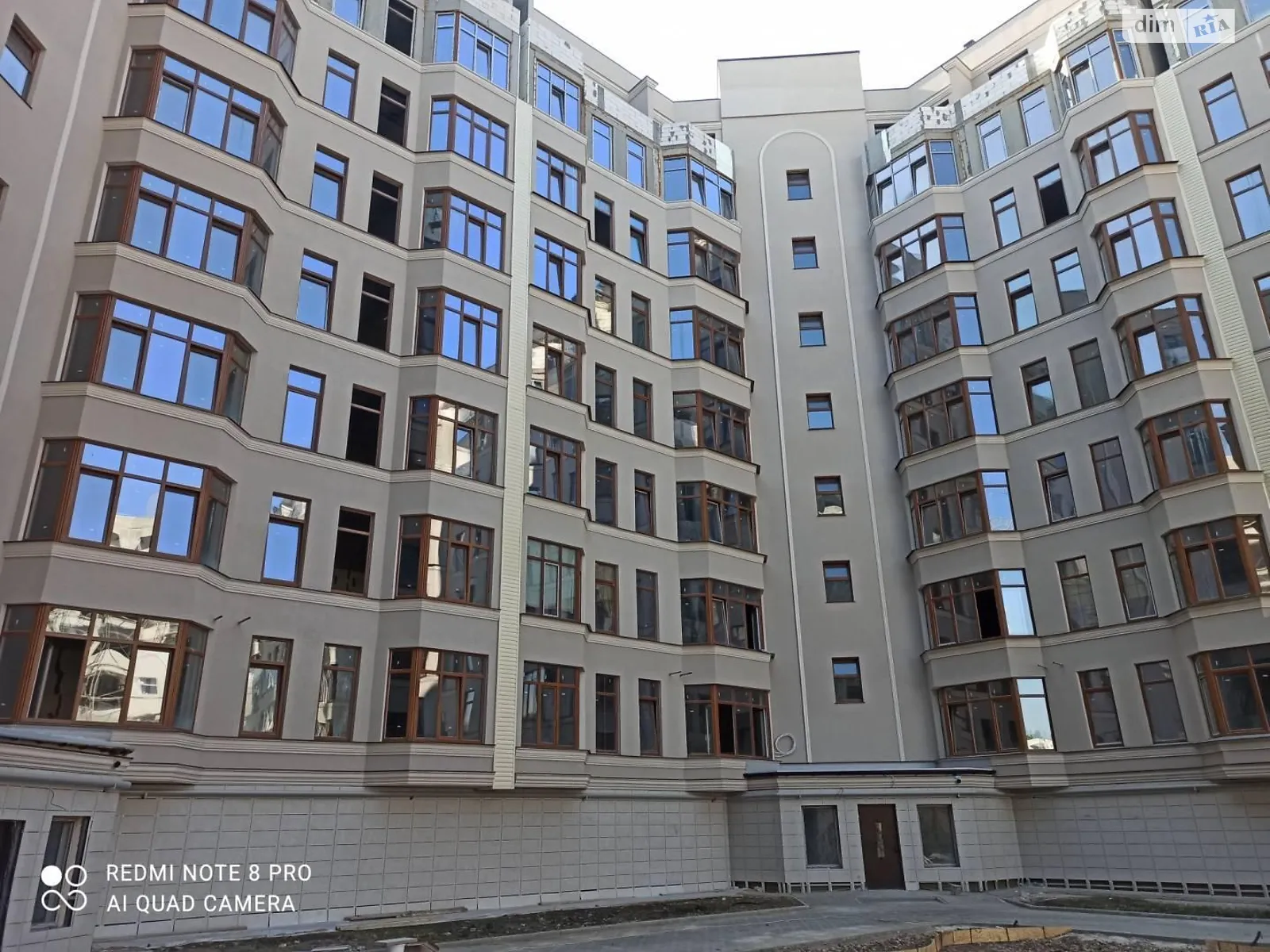 Продается 1-комнатная квартира 46 кв. м в Одессе, ул. Дача Ковалевского, 91 - фото 1