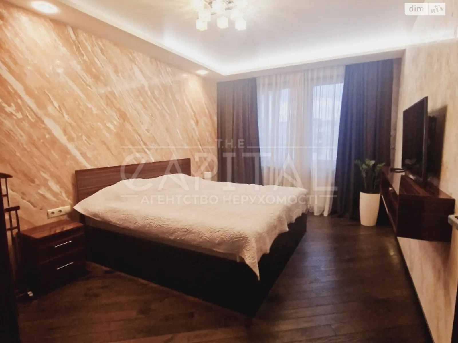 Продается 2-комнатная квартира 69 кв. м в Киеве, вул. Демеевская, 62
