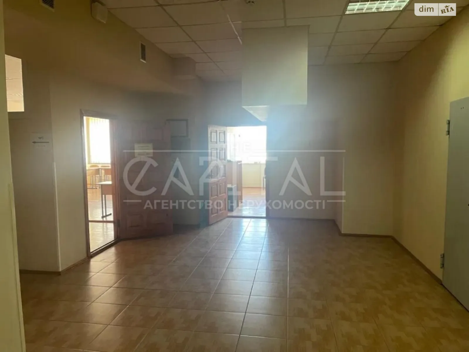 Здається в оренду офіс 4890 кв. м в бізнес-центрі, цена: 19276 $ - фото 1