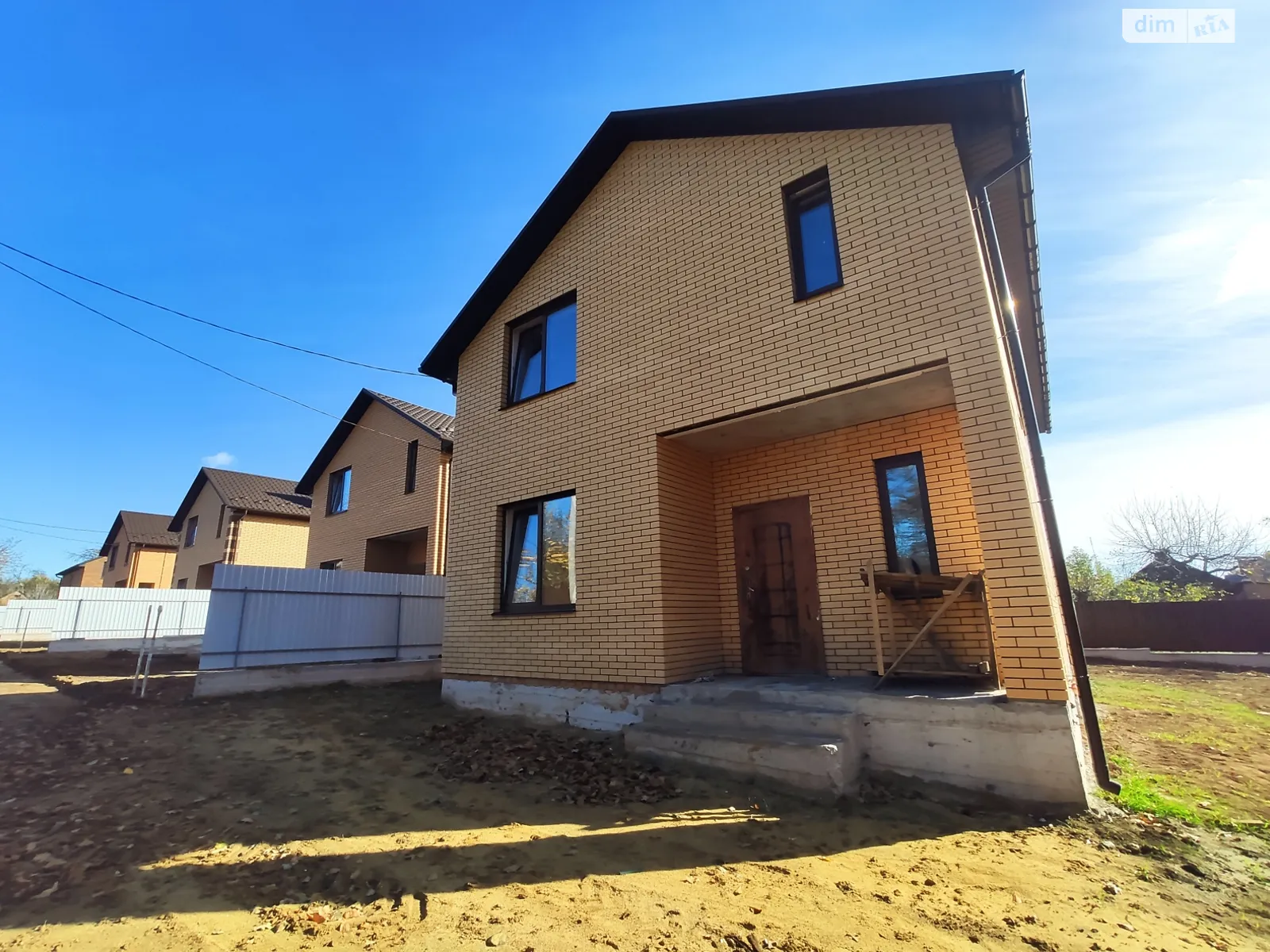 Продається будинок 2 поверховий 125 кв. м з каміном, цена: 87000 $